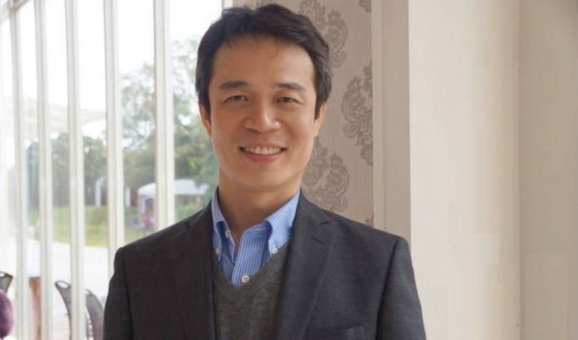 教育家部落格人物典範 中原大學老師李俊耀 成立電力節能志工隊,把教室搬進偏鄉