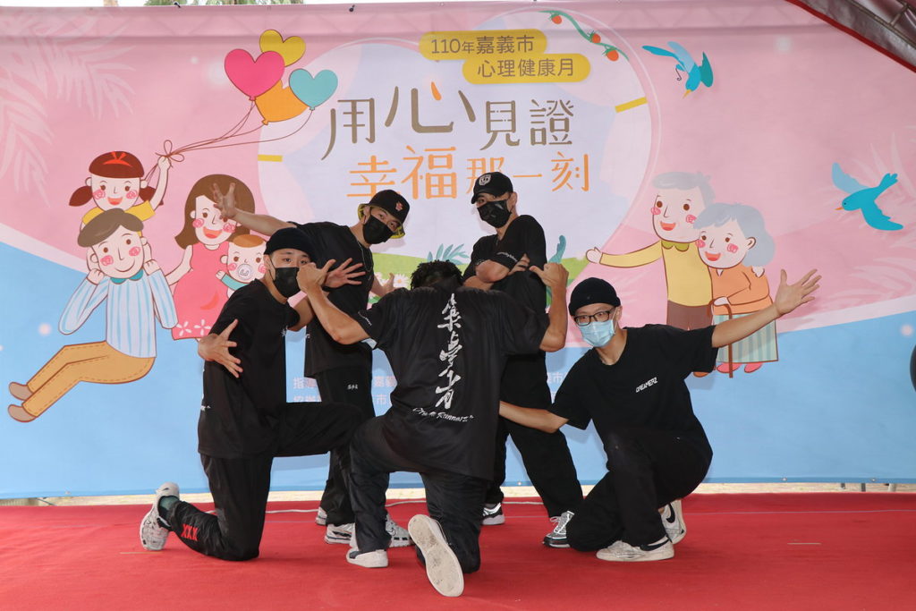 築夢者開場表演