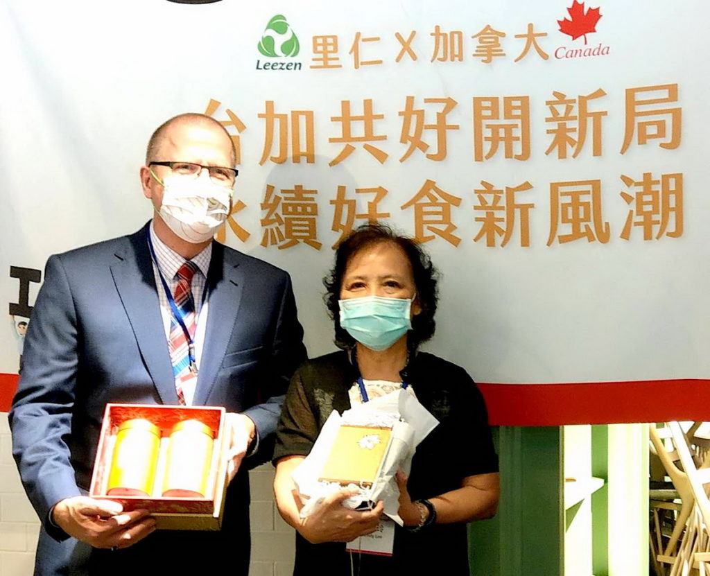 里仁公司舉辦「臺加共好開新局 永續好食新風潮」,加拿大貿易投資駐台辦事處處長敬獵