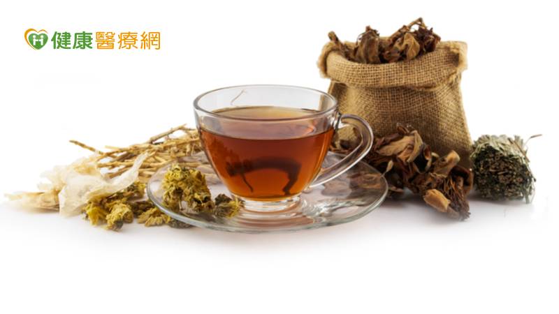 中醫藥向世界發聲! 花蓮慈院林欣榮院長獲邀著文刊載《自然》