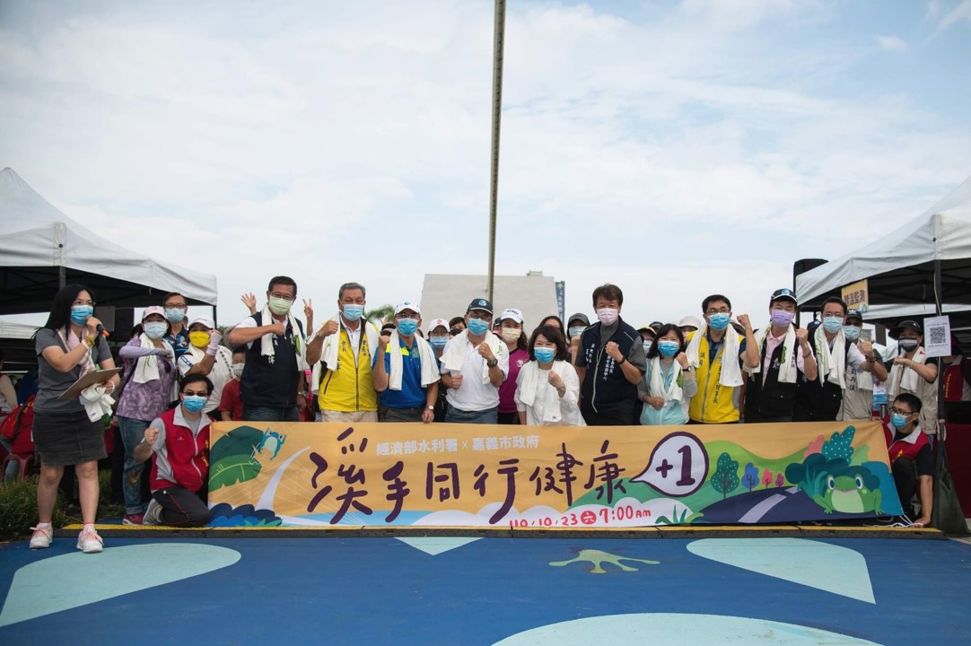 享受水岸樂活風情 溪手同行顧健康