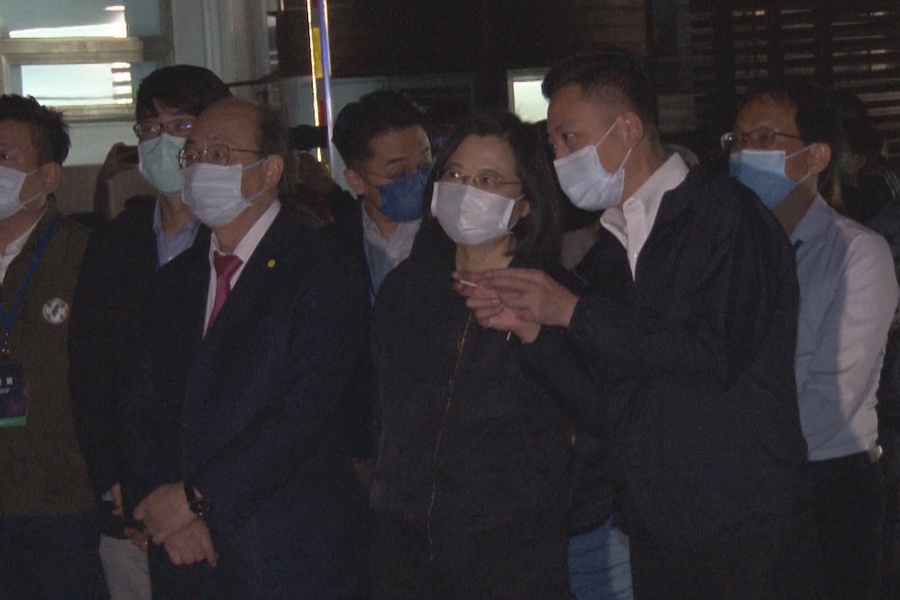 蔡英文受邀光臨新竹對光雕作品讚不絕口 奧丁丁新聞owlnews