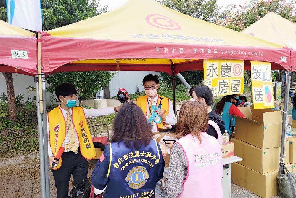 陳安基金會x波麗士獅子會士林送暖弱勢家庭 永慶房屋愛心助陣