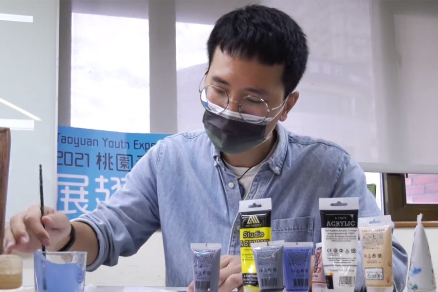 放棄穩定工程師工作 投入文創職人創作