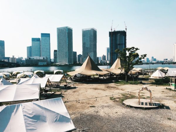 在東京灣、晴空塔的陪伴下入睡?東京都會氛圍的露營體驗!