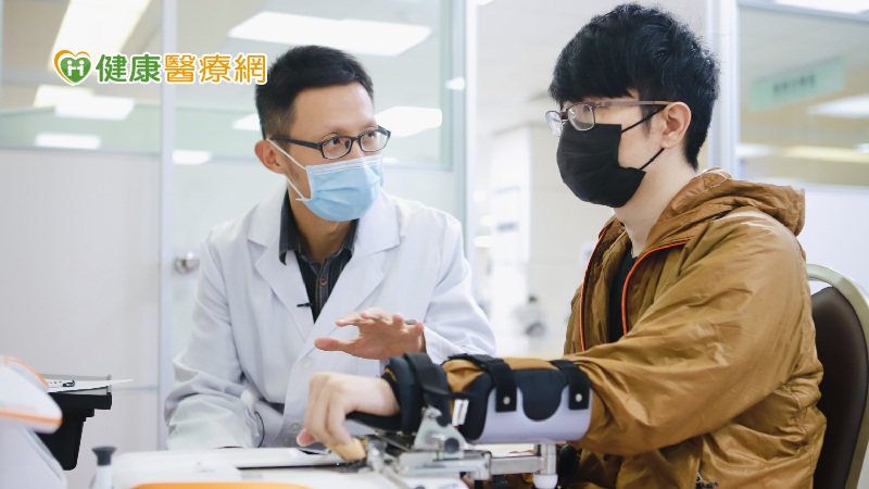 智能科技近人心 羅東博愛醫院推動智能化腦中風復健照護
