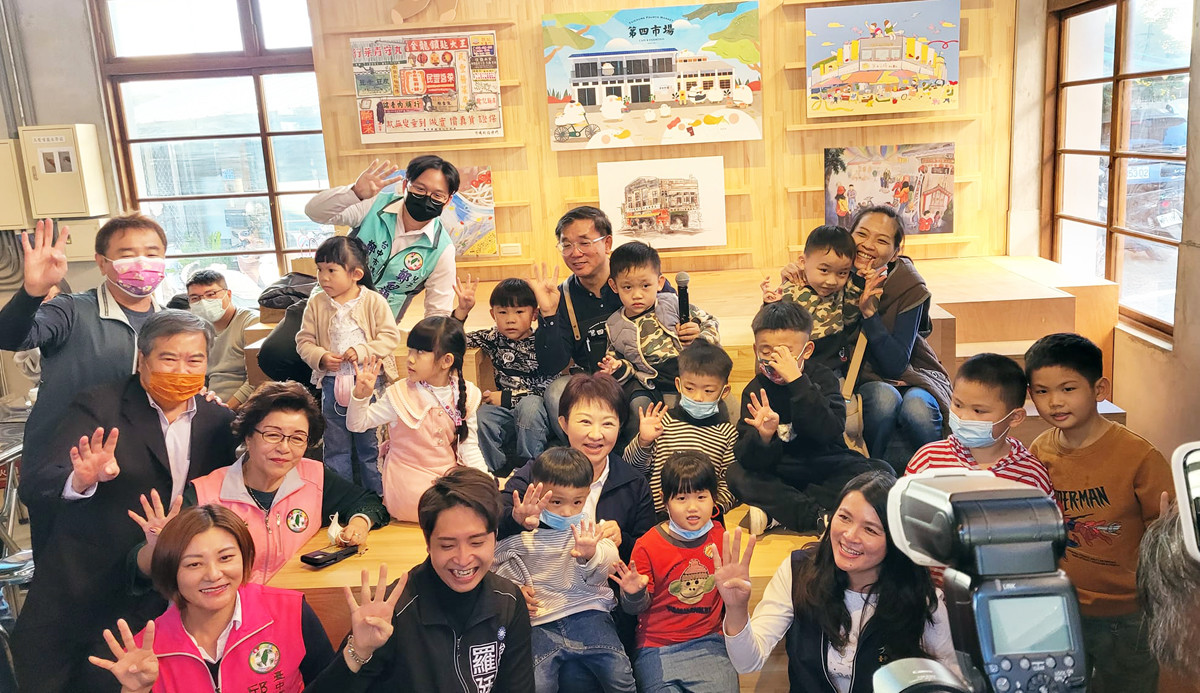 兼具青創、文化、插漫畫元素 台中市第四市場活化重新開幕