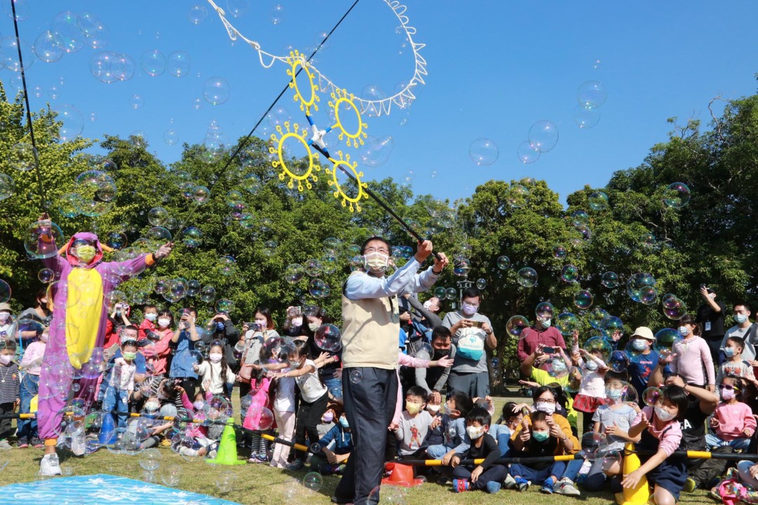 南市耶誕跨年首場親子活動吸引全場爆滿