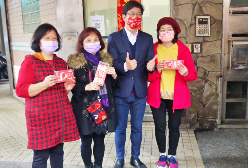 民進黨2022初選起跑!蔡適應開工送「挺基隆口罩」引聯想