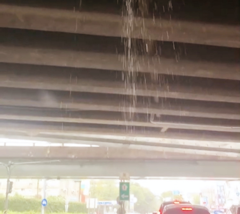 竹市交流道下排水管線破裂影響用路安全 鄭正鈐立委要求高公局改善