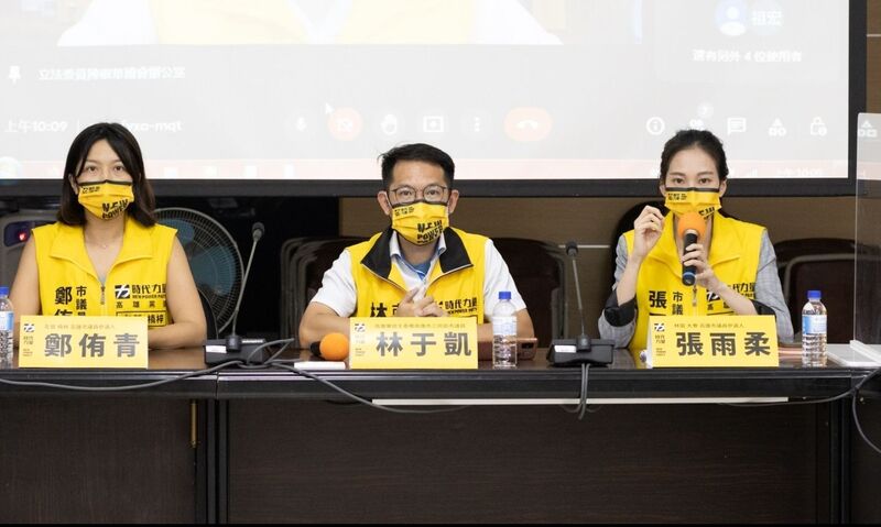 漾新聞|八旬長者不用3年更換駕照 時力林于凱指現行法規出現大破洞